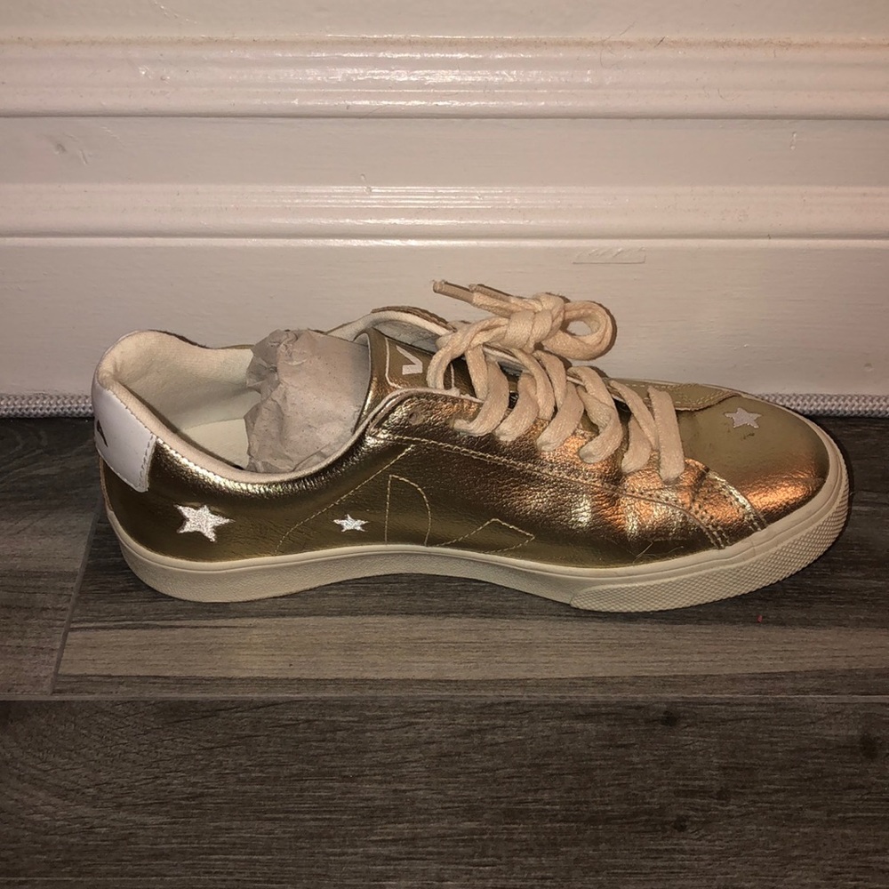 Veja™ Esplar Sneakers in Gold Leather